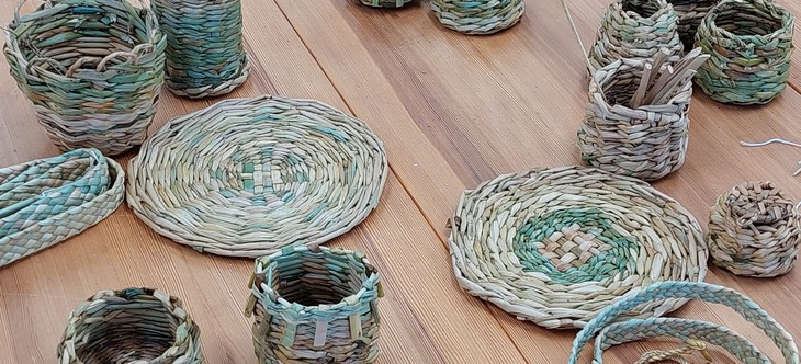 Föremål av flätad säv