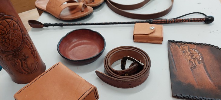 Olika läderhantverk