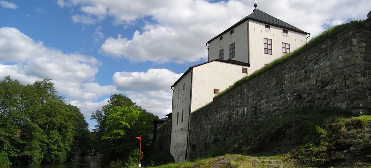 vitt torn på slott