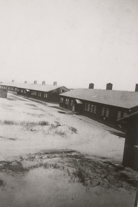 Bostadsbaracker i snölandskap, Rosöga.