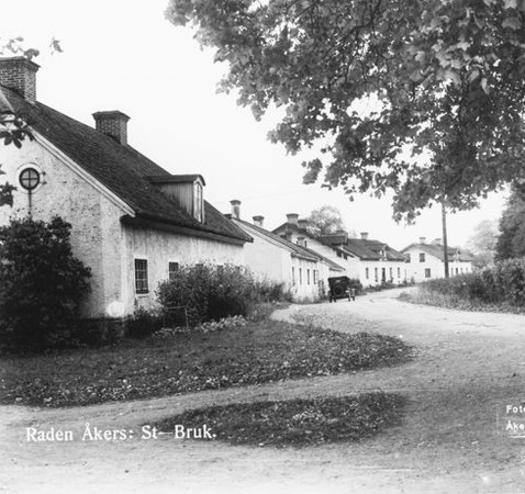 Vita hus, kallade Raden i Åkersstyckebruk