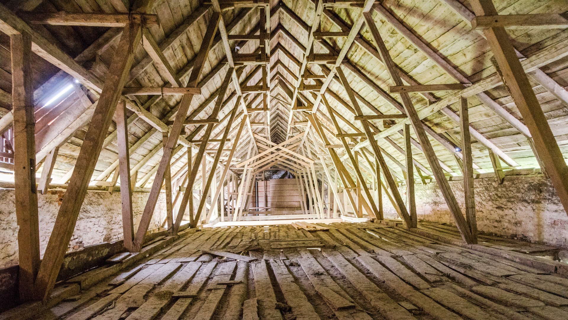 Stolpverkskonstruktion i Stjärnholms ladugård